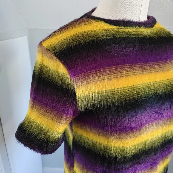 Zara | fuzzy textured tee - Picture 2 of 5